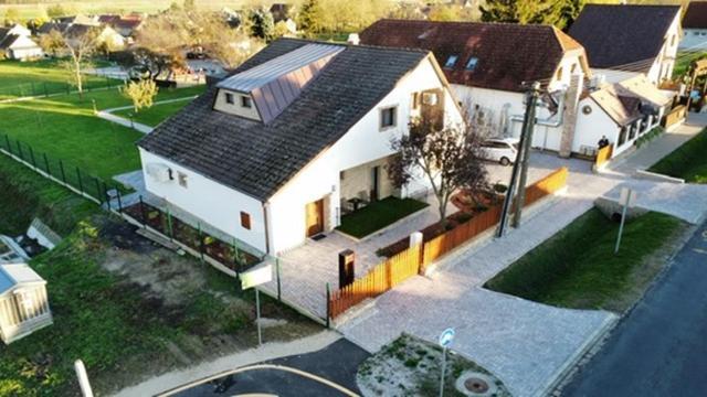 Kukorica Csarda Apartman 2 Balatonujlak Esterno foto